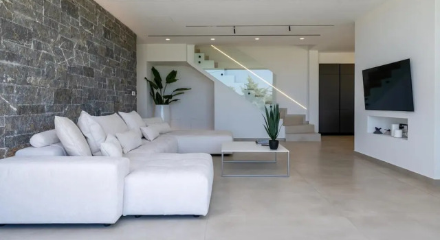 Aethra Grand- Luxury 5-bed Villa 850m From Beach