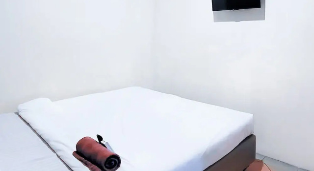 Kasmaran Guest House by OYO Rooms, Book Guesthouse Jakarta Jakarta Province