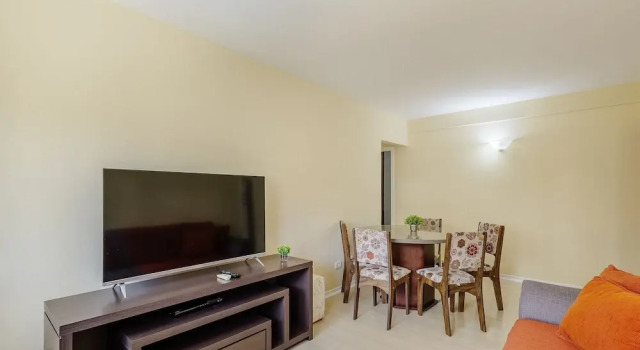 Apartment With Home Office in Floripa Jfm0062, Забронировать Апартаменты/квартира Отели Флорианополиса с парковкой, рядом с Esteves Junior Square, Парковка
