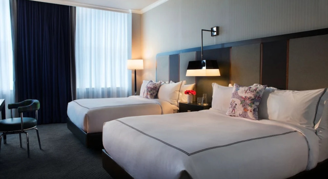 Четырёхместный номер Premium Kimpton Cardinal Hotel by IHG