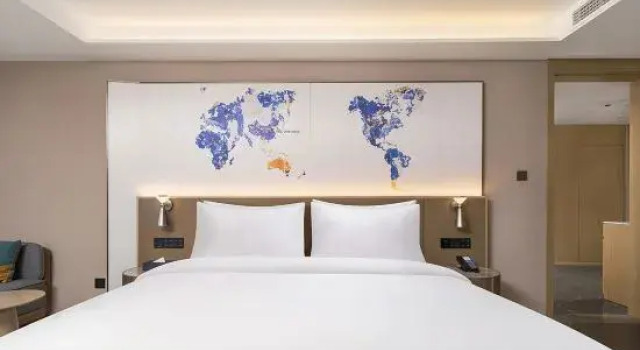 Люкс Premier Kyriad Marvelous Hotel 3.0 Nanyang Government Wanyue City Mall