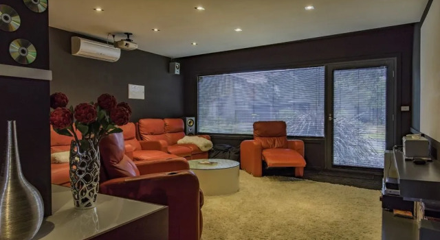 Lakeview 4 Bedroom House, Book Hotel Torquay 