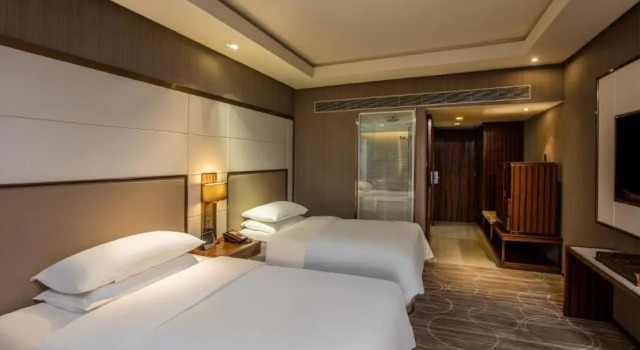 Двухместный номер Standard Crowne Plaza Kunming City Centre by IHG