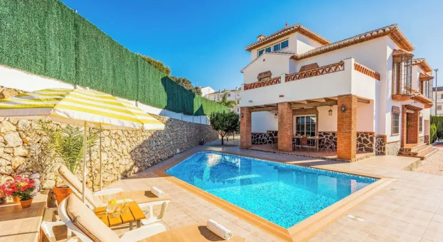Villa Sol Nerja, Varaa Villa Nerja Axarquía