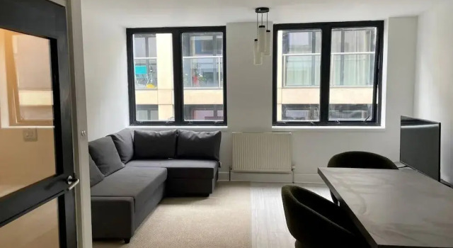 Beautiful 2-bed Apartment in Central London, Забронировать Апартаменты/квартира Отели Лондона с парковкой, рядом с Госпиталь Святого Варфоломея, Парковка