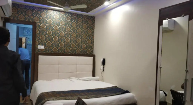 Трёхместный номер Deluxe Hotel Aadesh Palace