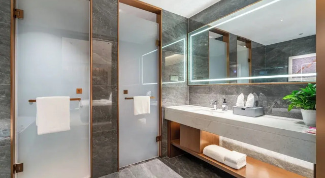 Люкс Premium Howard Johnson by Wyndham Zun Ju Hotel Cheng Du