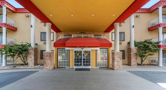 Comfort Suites Red Bluff near I-5, Buchen Sie Hotel Red Bluff Kalifornien
