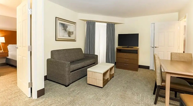Номер Standard с 2 комнатами Staybridge Suites Reno Nevada by IHG