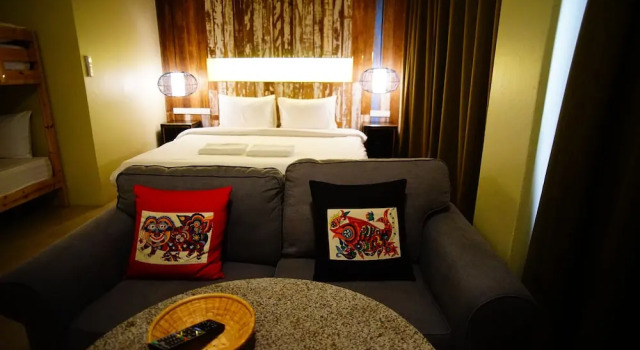 Семейный номер Standard с балконом и с видом на улицу Villa Bangkok