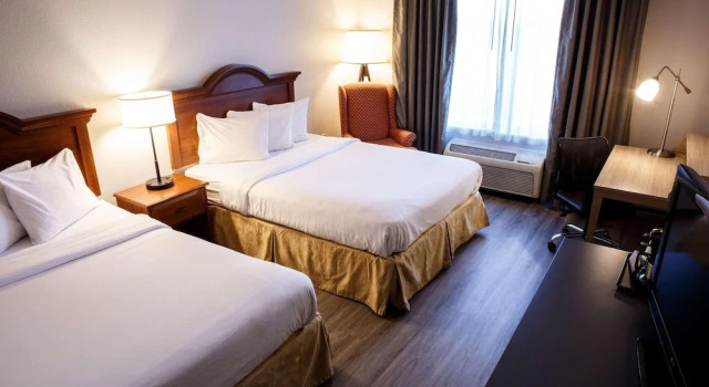 Люкс c 1 комнатой Country Inn & Suites by Radisson, Harrisburg West Mechanicsburg