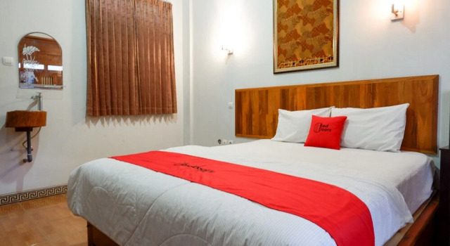 Harmony Homestay Kudus by RedDoorz, Buchen Sie Hotel Hotels & Unterkünfte in Kudus, Hotel