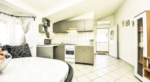 Apartment Mia Novigrad (Zadar) 42200, Varaa Huoneisto Novigrad Kroatia