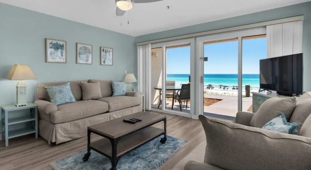 Номер Standard Crystal Sands 112b: Beachfront Condo With Front-row Gulf Views