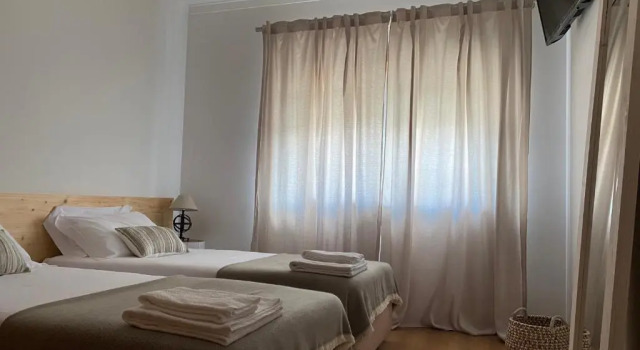 ESSENCYAHOMECoimbra, Rezervovat Hotel Hotely v Beira Alta s parkováním, Parkování