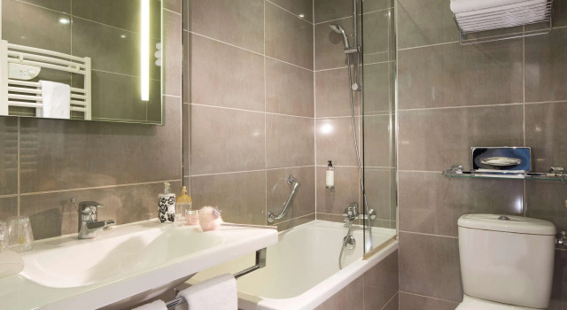 Трёхместный номер Standard Hotel Best Western Anjou Lafayette