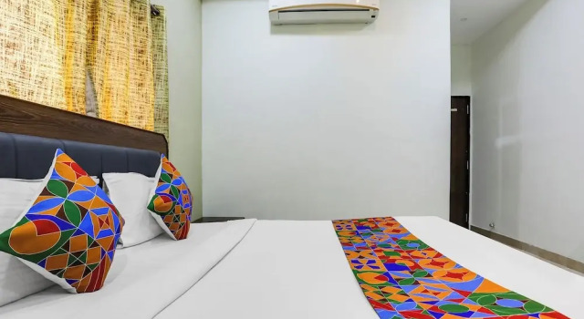Номер Deluxe Hotel Johar Inn