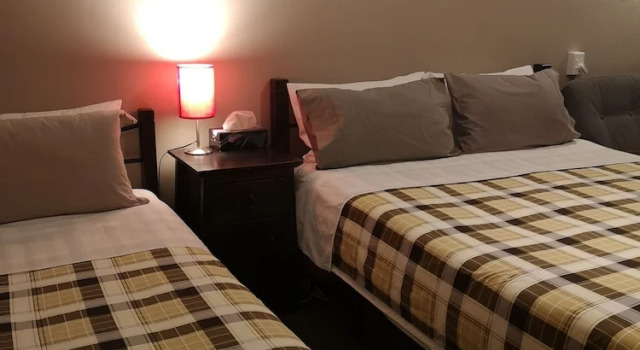 Трёхместный номер Standard Golden Cross Hotel