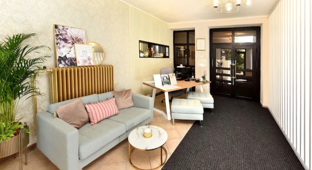 Aplend Hotel Lujza Major, Rezervovat Hotel Hotely v Prešovský kraj s parkováním, Parkování
