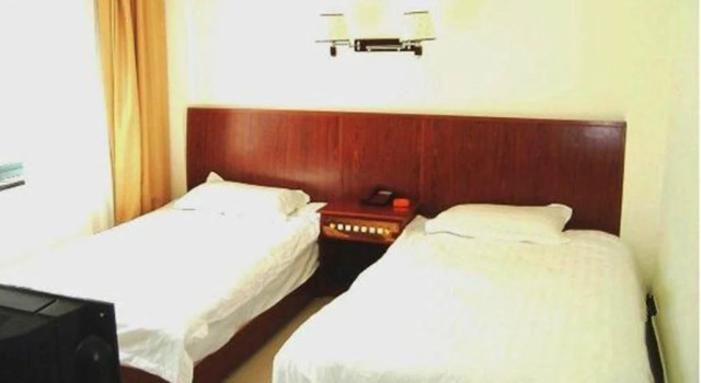 Gold Bamboo Inn