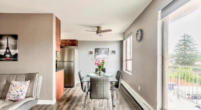 Spacious 2BR Apt With King bed Near DT Hamilton, Varaa Hotelli Hamilton 