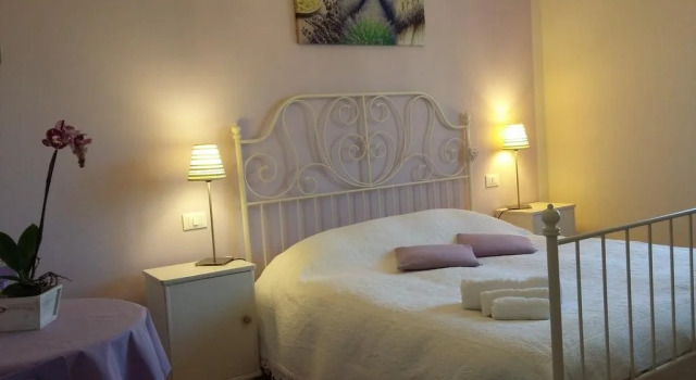 B&B Il Paiolo, Забронировать Отель Отели в центре Дезенцано-дель-Гарды с завтраком, отели в центре Дезенцано-дель-Гарды с завтраком