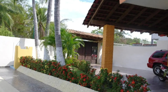 Villa Cupatitzio, Забронировать Вилла Отели Ixtapa-Zihuatanejo с бассейном, Бассейн