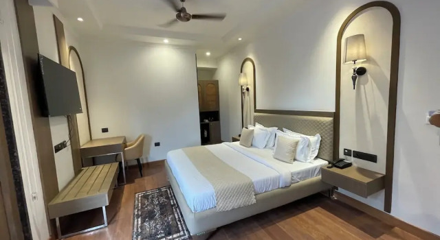 Hotel Temple City by Novelty, Book Hotel Amritsar Punjab