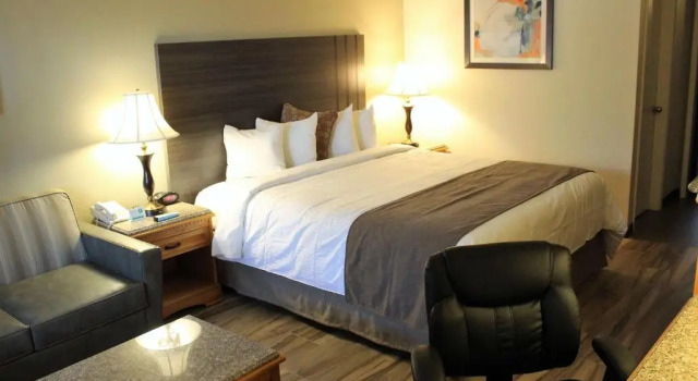 Номер Standard Best Western Plus Orange County Airport North