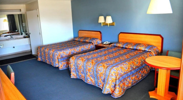 Mount Whitney Motel, Rezerwuj Motel Hotele w Eastern Sierra z basenem, Basen