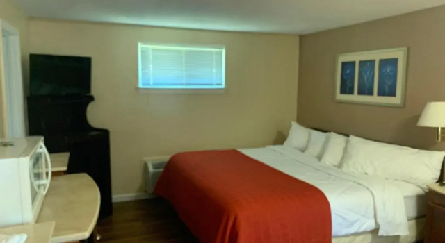 Четырёхместный номер Standard Beachway Motel