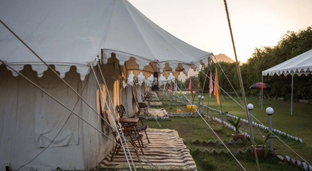 Royal Pushkar Camps, Забронировать Отель Отели штата Раджастхана с парковкой, Парковка
