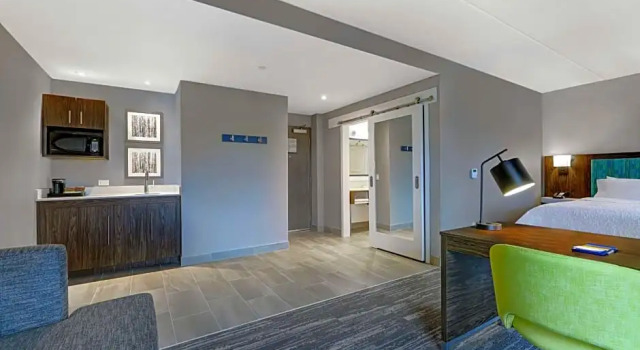 Двухместный люкс Hampton Inn Peterborough