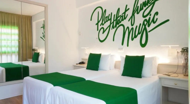 Двухместный номер Deluxe Lloret Vibe Affiliated by FERGUS