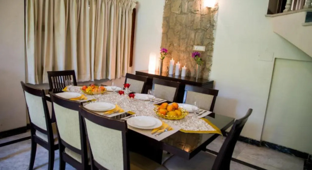 Hermitage Suites Koregaon Park, Забронировать Отель Отели Yeraoda с завтраком, Завтраки