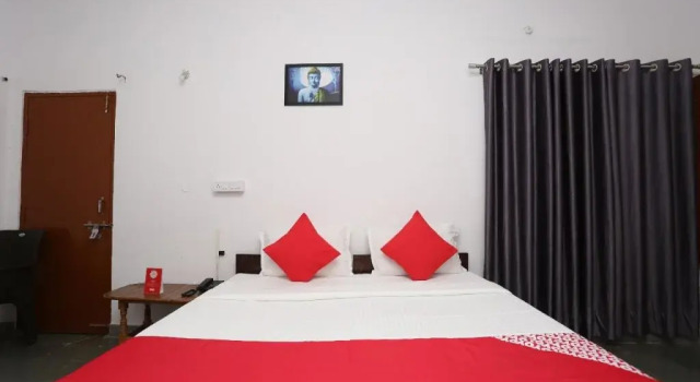 Singing Birds Home Stay By OYO Rooms