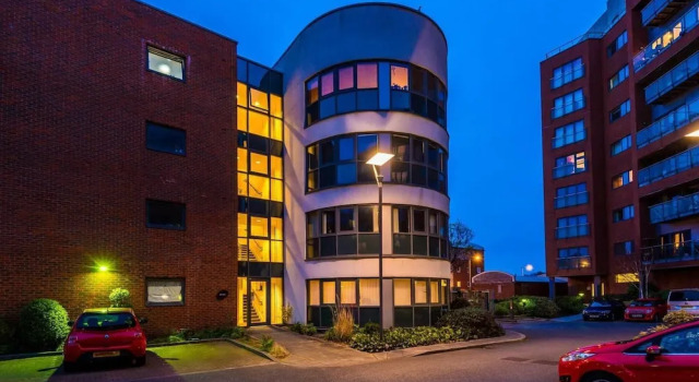 Impeccable 2-bed Apartment in Liverpool, Забронировать Апартаменты/квартира Ливерпуль Мерсисайд, рядом с Район Пир-Хед