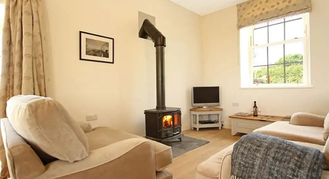 Capel Bach, Book Feriehus Villaer i Bodffordd, Villa