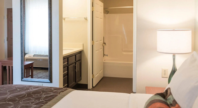 Двухместный люкс Staybridge Suites Fargo by IHG