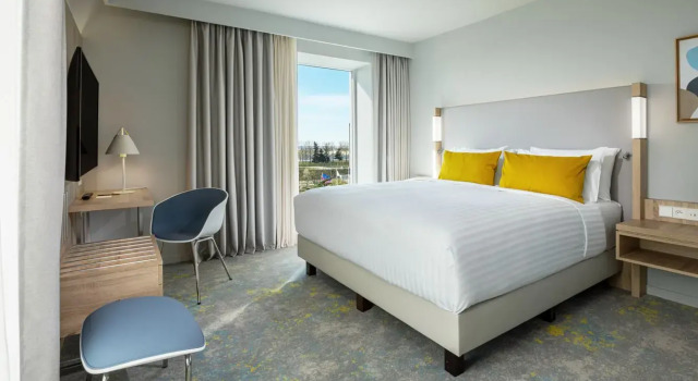 Номер Deluxe Courtyard by Marriott Paris Charles de Gaulle Central Airport