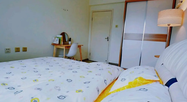 Номер Standard Avatar City Zebra Large Queen Bed & High Rise View