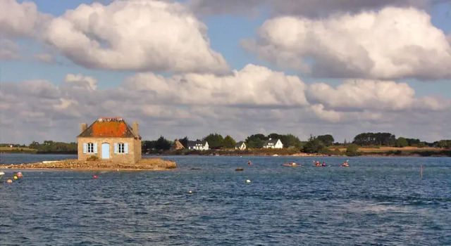 Semi-detached House, Port-louis, Rezerwuj Hotel  