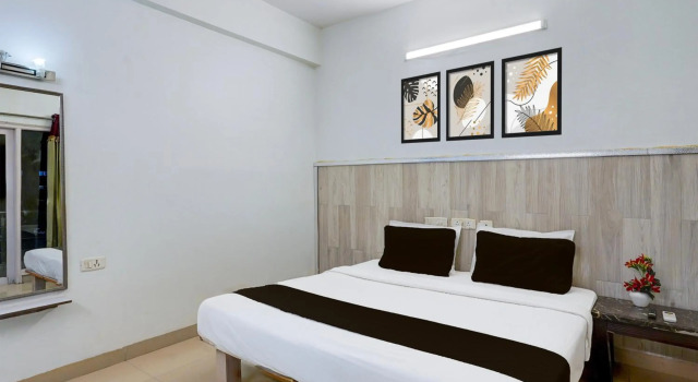 Lotels Hotel