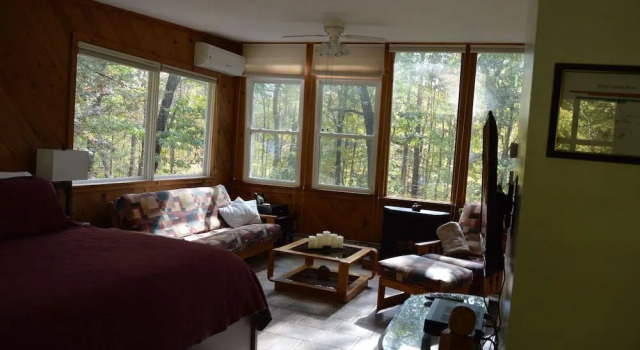 Inn the Woods Bed and Breakfast, Buchen Sie Hotel  