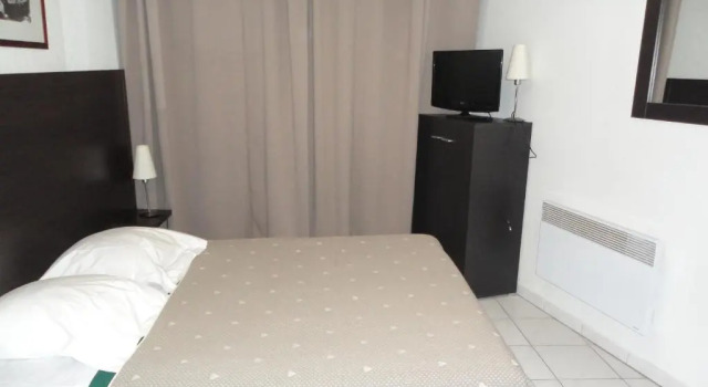 Студия Superior Residhotel Cannes Festival