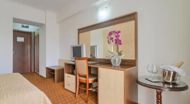 Standardowy dwuosobowy pokój Hotel Saturn