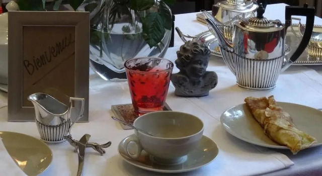 Chambres et Table dhôtes La Belle Lensoise, Забронировать Отель Отели Па-де-Кале с парковкой, Парковка