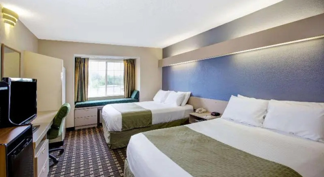 Номер Microtel Inn & Suites by Wyndham Statesville