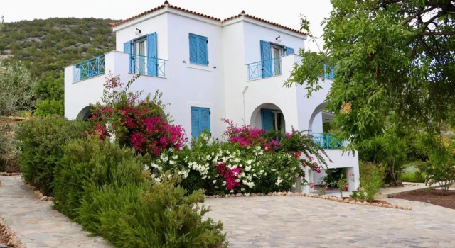 Вилла с 3 комнатами Grand Bleu Apartments & Villas