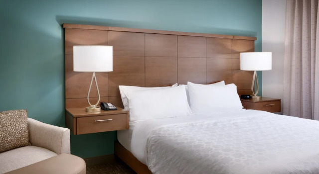 Двухместный люкс с 2 комнатами Staybridge Suites - Lehi - Traverse Ridge Center by IHG